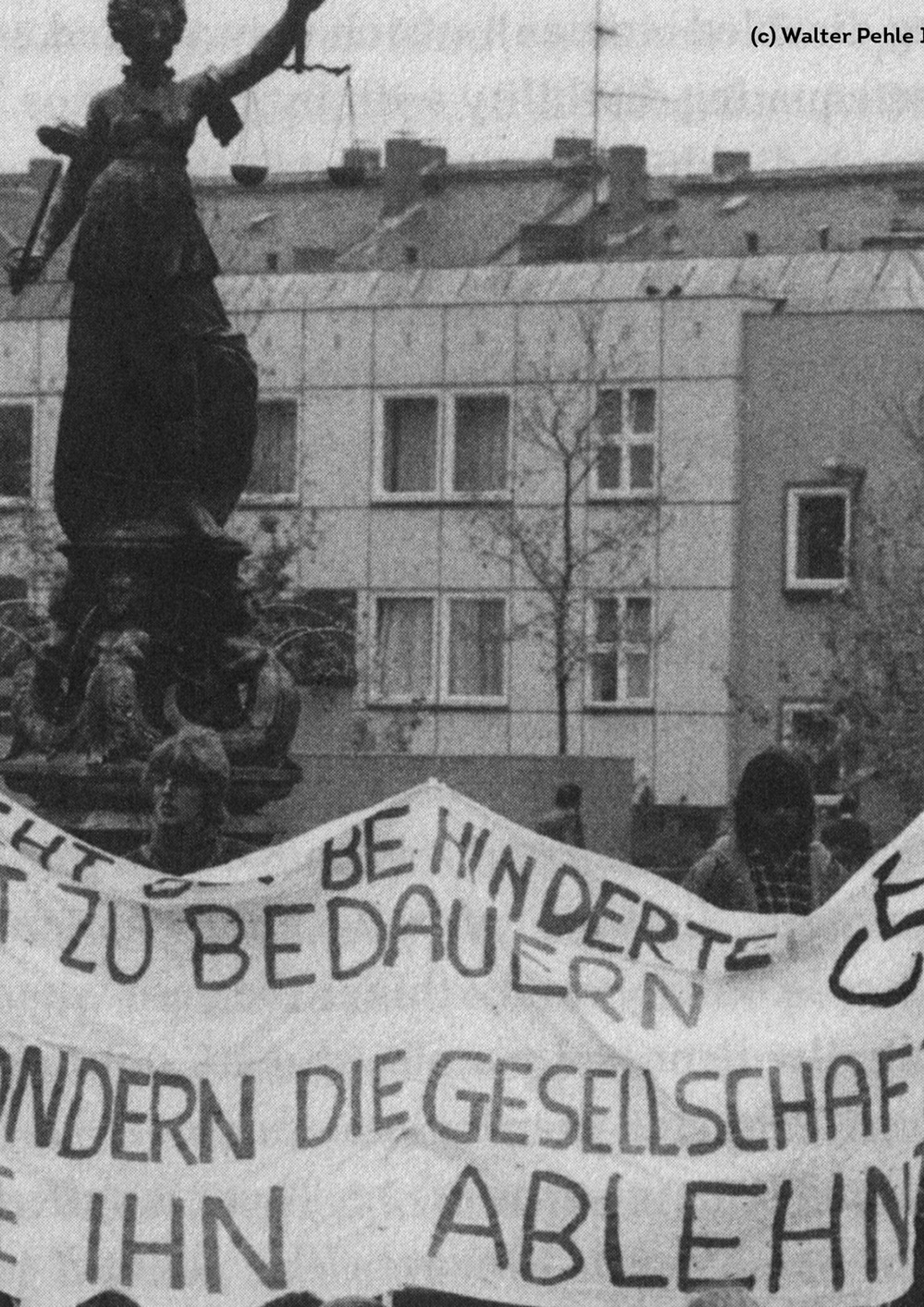 Das Foto zeigt eine Demonstration von Behindertenrechtsaktivisten aus dem Jahr 1980 