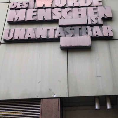 Eingang Gerichtsgebäude