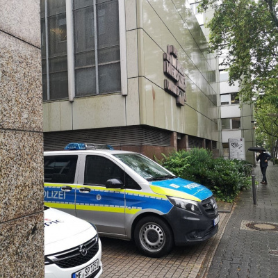 OLG Frankfurt bewölkter Himmel.